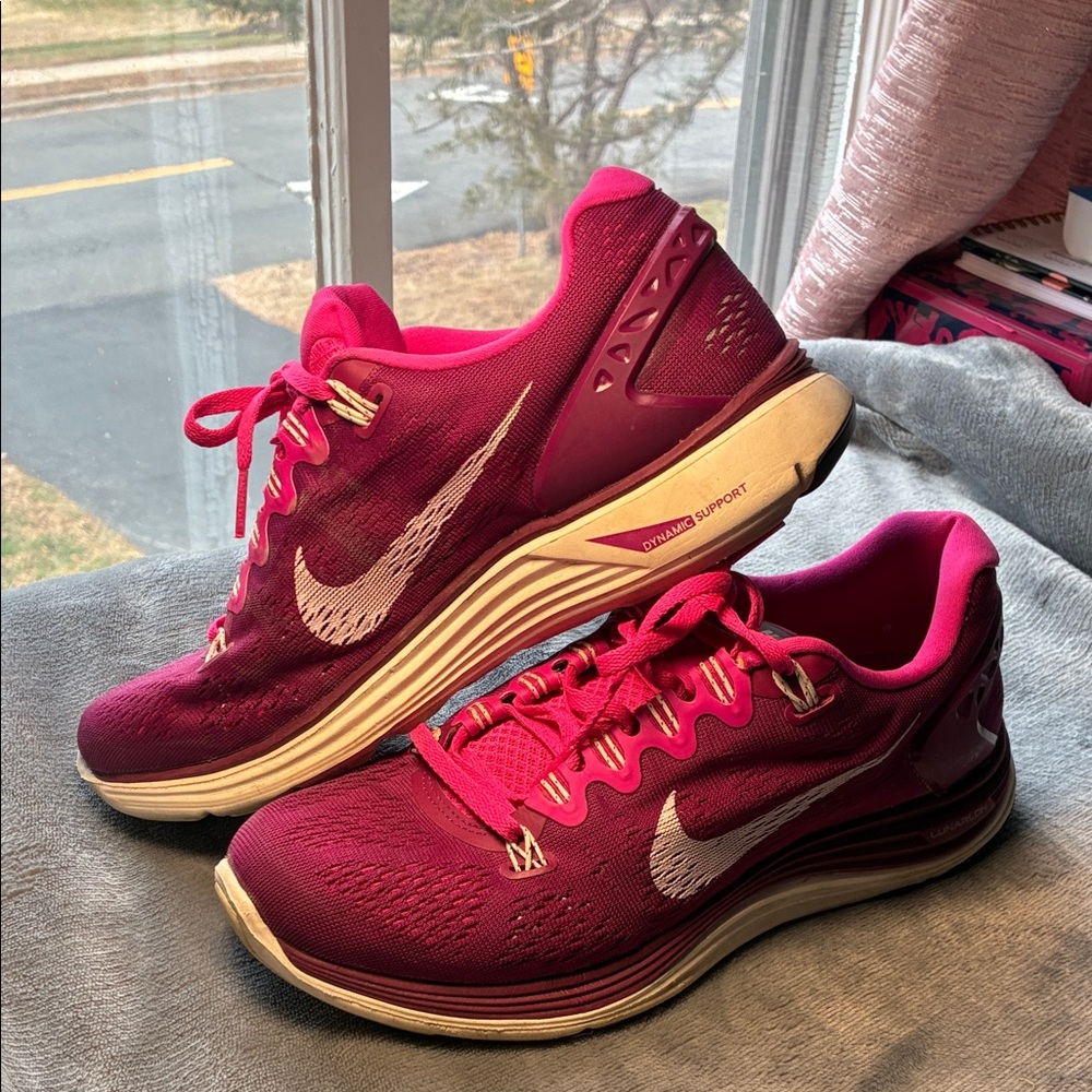 Nike Women's LunarGlide V Size 8 Dynamic Support